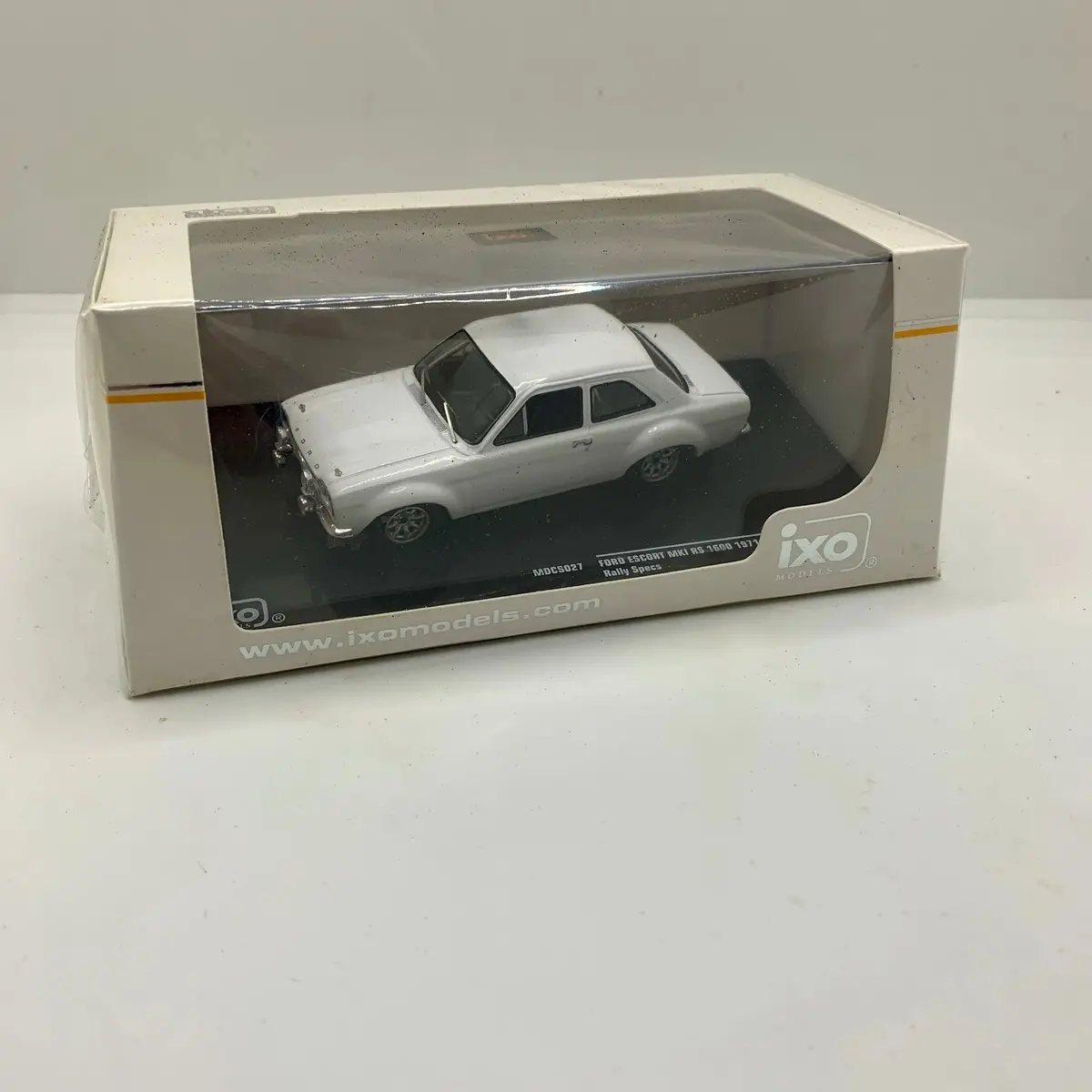 Iconic Ford Escort Collectable Classic Cars 1/43 Scale 1