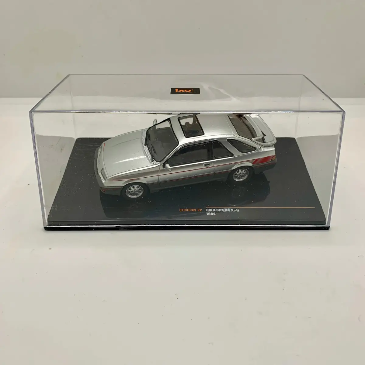 Iconic Ford Sierra Collectable 1/43 Scale 1