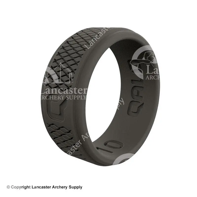 Qalo Men's Dark Grey Silicone Ring – Step Edge Crosshatch Texture