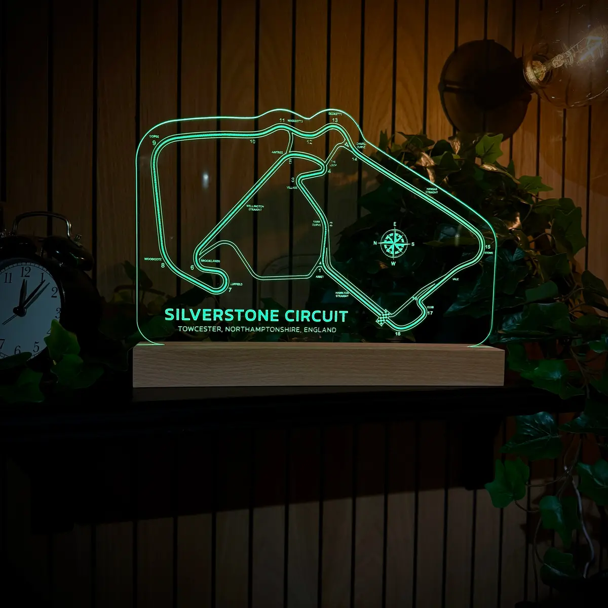 Silverstone Circuit Led Night Light 1