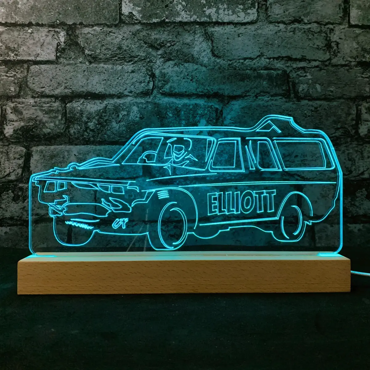 Volvo Estate Banger Night Light - Large Wooden Base 1
