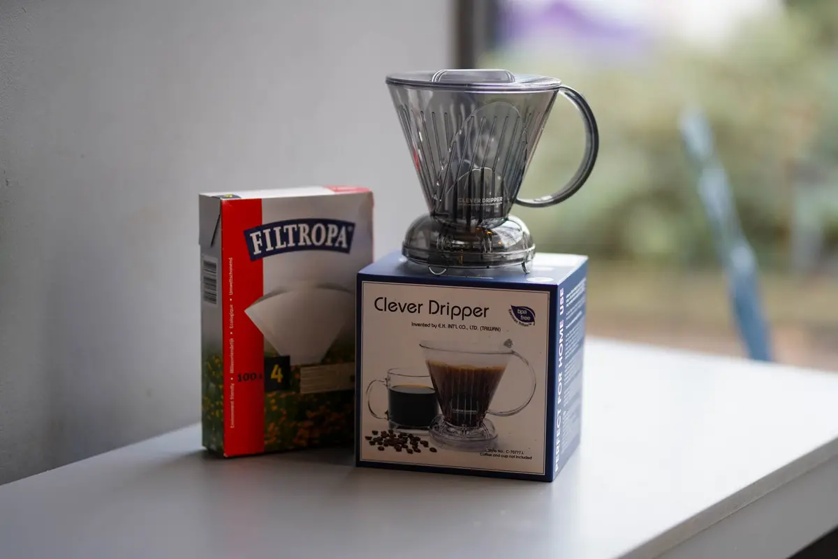Clever Coffee Dripper (Incl. Size 4 Filters) 1